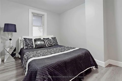 Photo 7 at 38 Hilldale Road, Smythe, Toronto