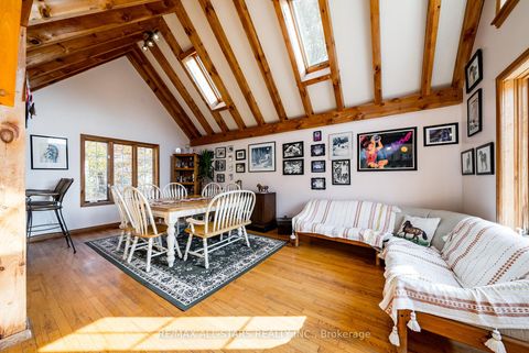 Photo 6 at 100 Snow Ridge Court, Raglan, Oshawa