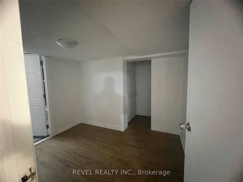 Photo 12 at 45 Fairbanks Street, Central, Oshawa