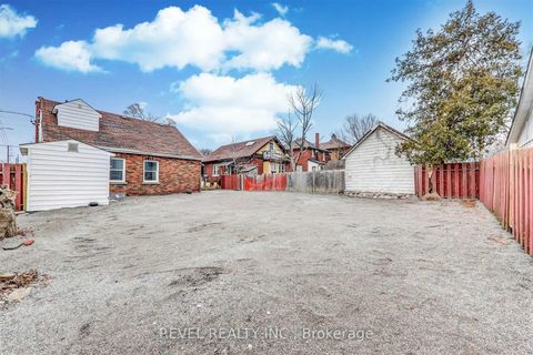 Photo 22 at 45 Fairbanks Street, Central, Oshawa