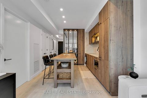 Photo 3 at 903 - 505 Richmond Street W, Waterfront Communities C1, Toronto