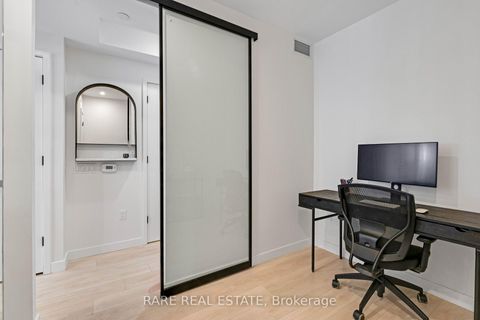 Photo 9 at 903 - 505 Richmond Street W, Waterfront Communities C1, Toronto