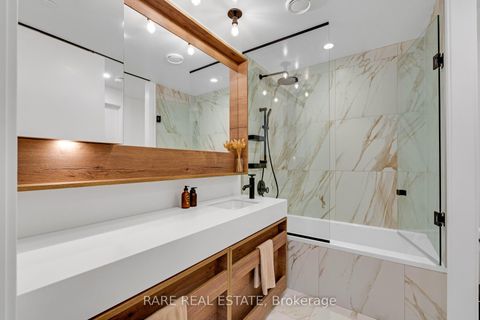 Photo 13 at 903 - 505 Richmond Street W, Waterfront Communities C1, Toronto