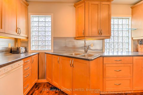 Photo 6 at 18 Cochrane Court, Queensway, Toronto