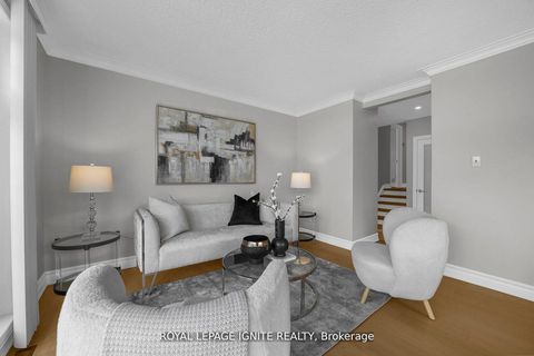 Photo 6 at 47 Deerfield Road, Bendale, Toronto