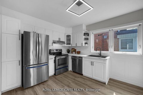 Photo 11 at 47 Deerfield Road, Bendale, Toronto