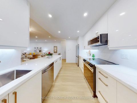 Photo 5 at PH27 - 32 Clarissa Drive W, Harding, Richmond Hill