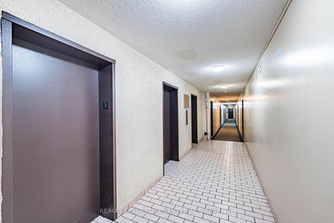 Photo 6 at 509 - 200 Lotherton Pathway Pathway, Glen Park, Toronto