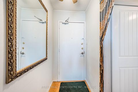 Photo 9 at 509 - 200 Lotherton Pathway Pathway, Glen Park, Toronto