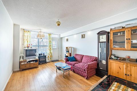 Photo 12 at 509 - 200 Lotherton Pathway Pathway, Glen Park, Toronto