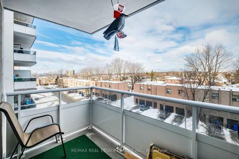 Photo 22 at 509 - 200 Lotherton Pathway Pathway, Glen Park, Toronto