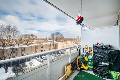 Photo 24 at 509 - 200 Lotherton Pathway Pathway, Glen Park, Toronto