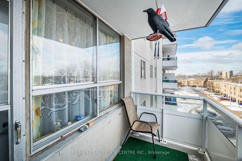 Photo 25 at 509 - 200 Lotherton Pathway Pathway, Glen Park, Toronto