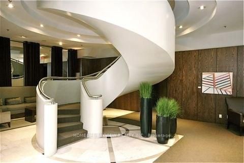 Photo 2 at 407 - 438 Richmond Street W, Waterfront Communities C1, Toronto