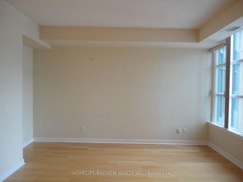 Photo 5 at 407 - 438 Richmond Street W, Waterfront Communities C1, Toronto