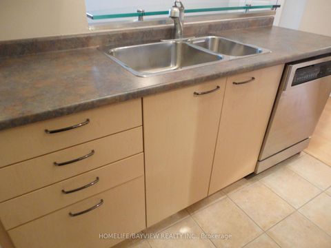 Photo 6 at 407 - 438 Richmond Street W, Waterfront Communities C1, Toronto