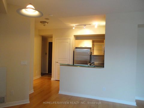 Photo 7 at 407 - 438 Richmond Street W, Waterfront Communities C1, Toronto