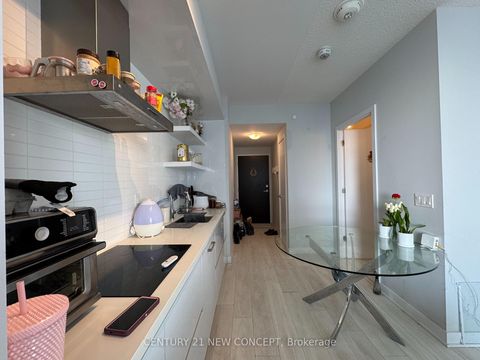 Photo 4 at 4106 - 2221 YONGE Street, Mount Pleasant West, Toronto