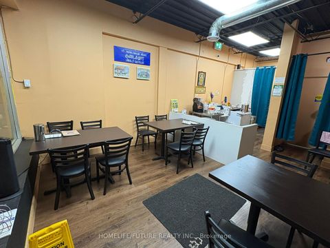 Photo 6 at 296 - 284-296 Markham Road, Scarborough Village, Toronto