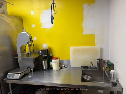 Photo 14 at 296 - 284-296 Markham Road, Scarborough Village, Toronto