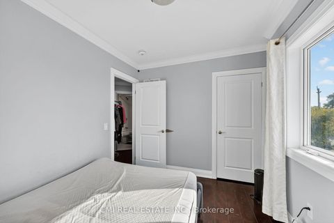 Photo 10 at 20 Jeavons Avenue, Birchmount, Toronto
