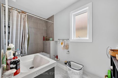 Photo 13 at 20 Jeavons Avenue, Birchmount, Toronto