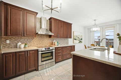 Photo 6 at 2415 Kentucky Derby Way, Windfields, Oshawa