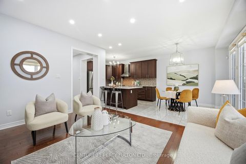 Photo 13 at 2415 Kentucky Derby Way, Windfields, Oshawa