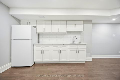 Photo 31 at 2415 Kentucky Derby Way, Windfields, Oshawa