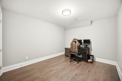 Photo 35 at 2415 Kentucky Derby Way, Windfields, Oshawa