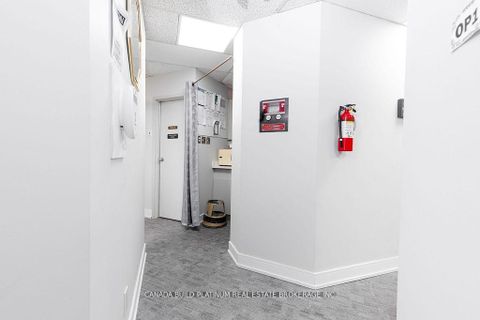 Photo 2 at 305 - 3852 Finch Avenue E, L'Amoreaux, Toronto