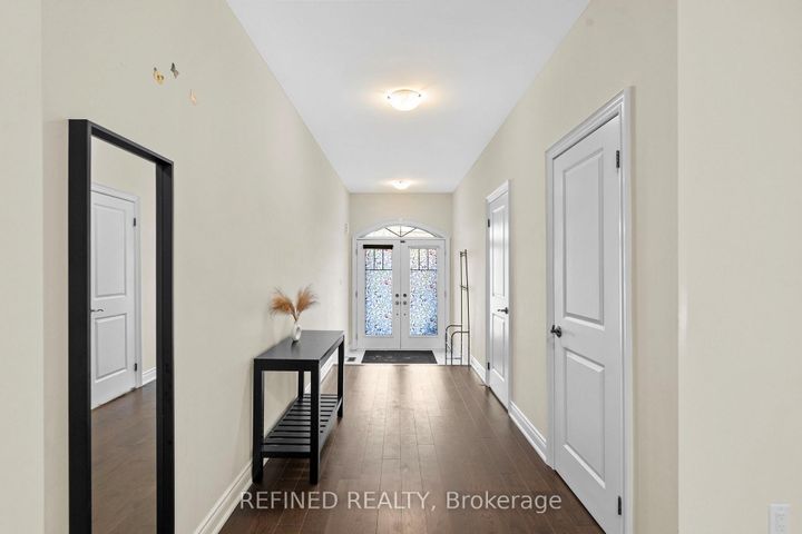 Photo 2 at 150 Heritage Street, Bradford, Bradford West Gwillimbury