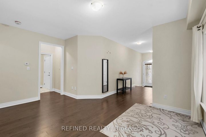 Photo 4 at 150 Heritage Street, Bradford, Bradford West Gwillimbury