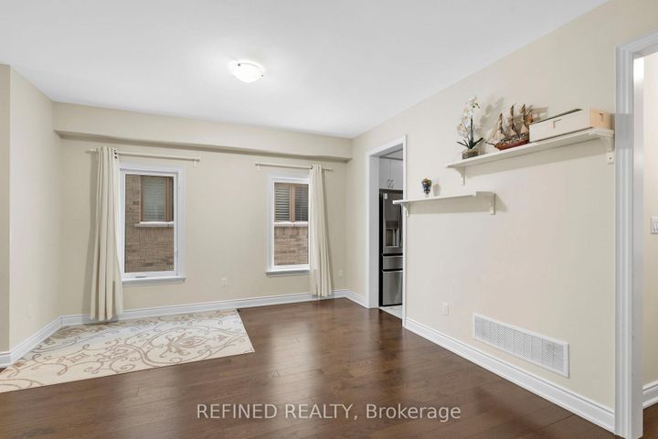 Photo 5 at 150 Heritage Street, Bradford, Bradford West Gwillimbury