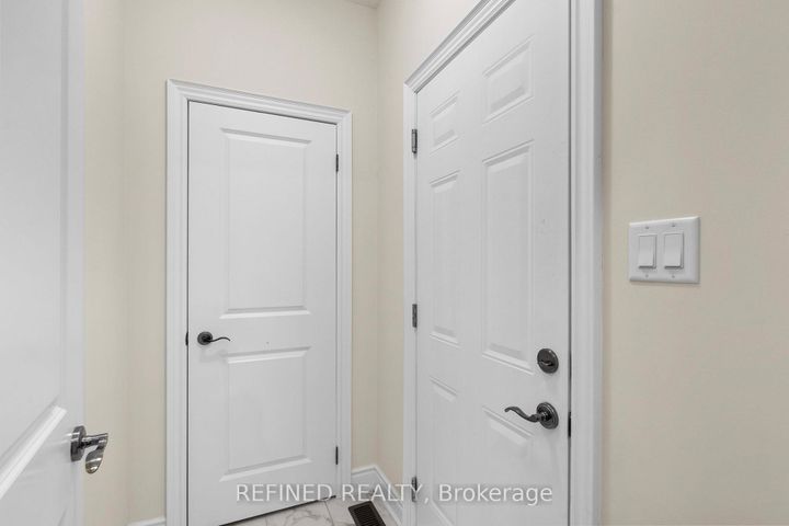 Photo 7 at 150 Heritage Street, Bradford, Bradford West Gwillimbury