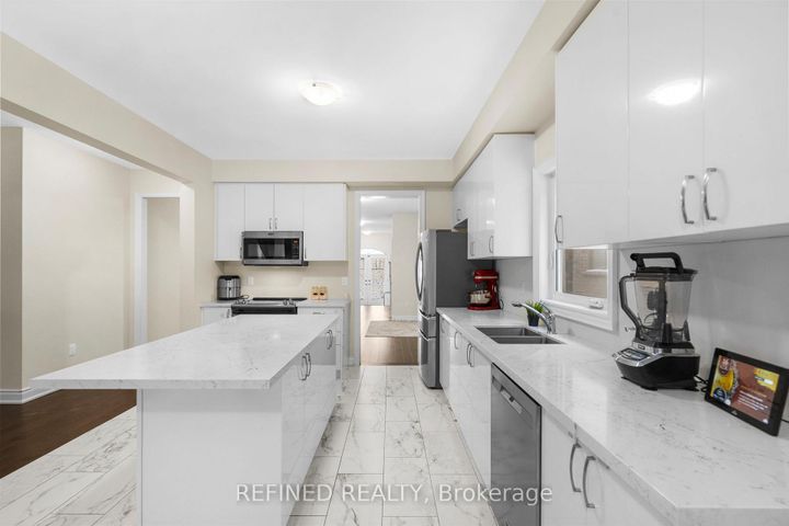 Photo 12 at 150 Heritage Street, Bradford, Bradford West Gwillimbury