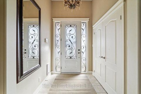 Photo 5 at 10 Sevilla Boulevard, Kleinburg, Vaughan