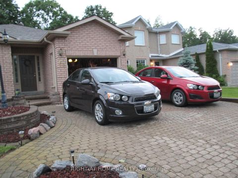 Photo 3 at 63 Benson Drive, Sandy Hollow, Barrie