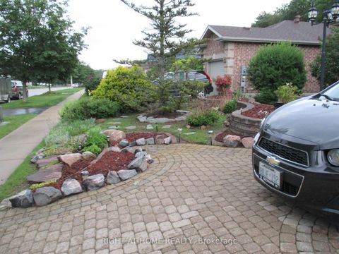 Photo 4 at 63 Benson Drive, Sandy Hollow, Barrie