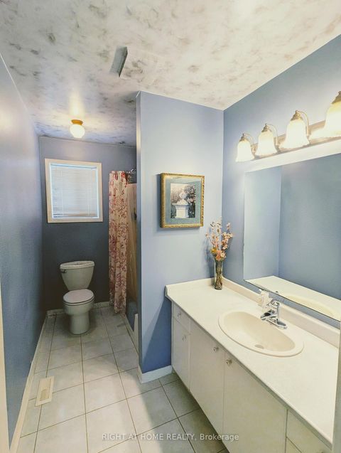 Photo 12 at 63 Benson Drive, Sandy Hollow, Barrie