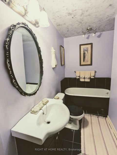 Photo 14 at 63 Benson Drive, Sandy Hollow, Barrie