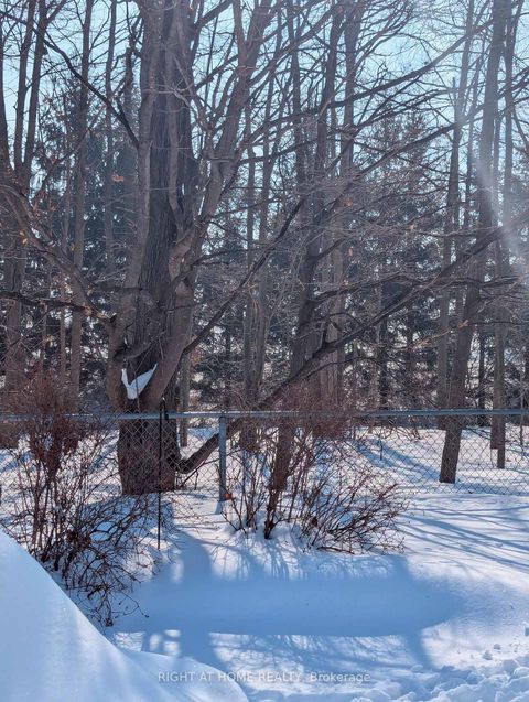 Photo 17 at 63 Benson Drive, Sandy Hollow, Barrie