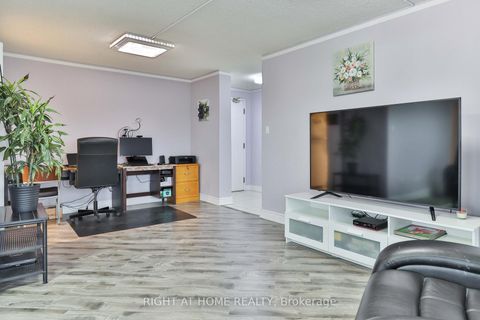 Photo 7 at 1609 - 410 Mclevin Avenue, Malvern, Toronto