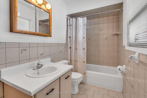 Photo 17 at 141 Harding Avenue, Amesbury, Toronto