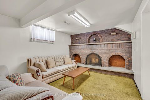 Photo 19 at 141 Harding Avenue, Amesbury, Toronto