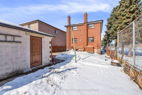 Photo 27 at 141 Harding Avenue, Amesbury, Toronto