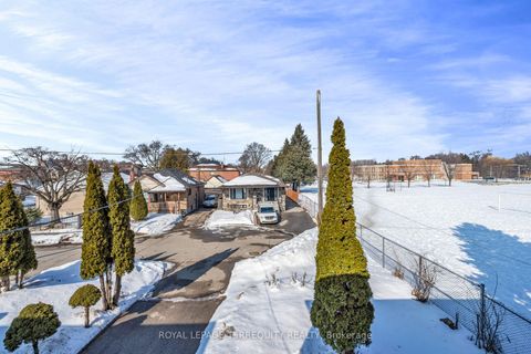 Photo 29 at 141 Harding Avenue, Amesbury, Toronto