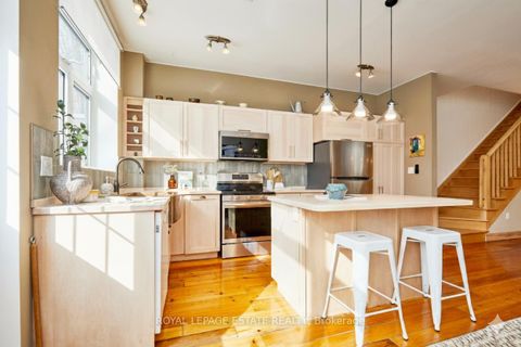 Photo 11 at 146 Ashdale Avenue, Coxwell, Toronto