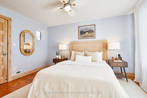 Photo 17 at 146 Ashdale Avenue, Coxwell, Toronto