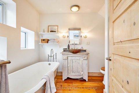 Photo 19 at 146 Ashdale Avenue, Coxwell, Toronto